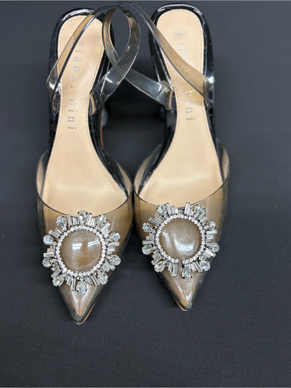 Gianni BinniClear Pointed Slingback Heels with Crystal Medallion - size 9
